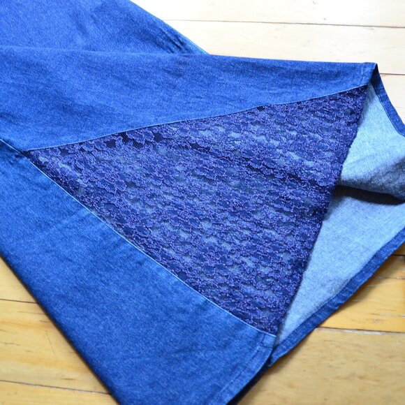 Vintage Anthropologie Denim Skirt with Lace Trim Size XS - Picture 3 of 6